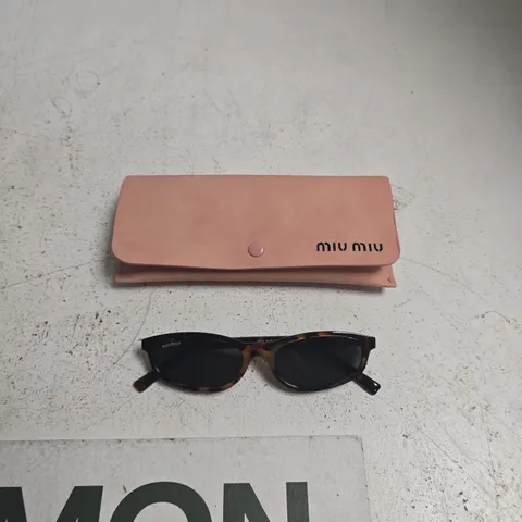MIU MIU CAT-EYE SUNGLASSES – TORTOISHELL FRAMES WITH PINK CASE