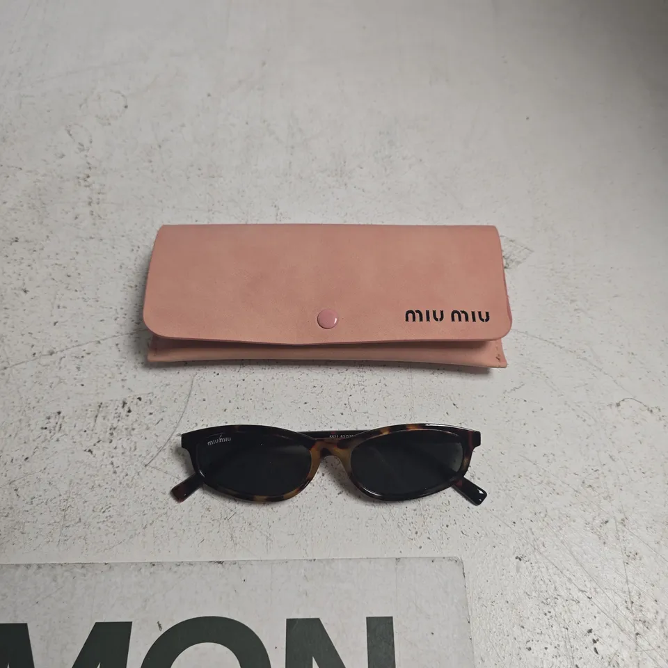 MIU MIU CAT-EYE SUNGLASSES – TORTOISHELL FRAMES WITH PINK CASE