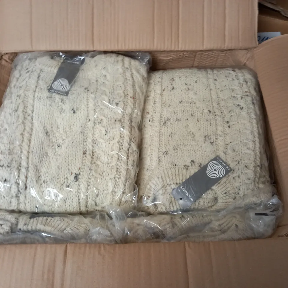 LOT OF APPROXIMATELY 10 AS NEW PURE NEW WOOL KNITTED CREW JUMPERS IN ECRU - ALL L