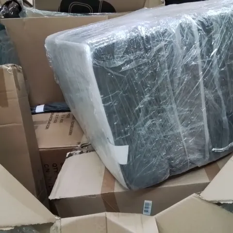 PALLET CONTAINING ASSORTED HOUSEHOLD PRODUCTS INCLUDING PATIO UMBRELLA, POP UP TENT & MATTRESS