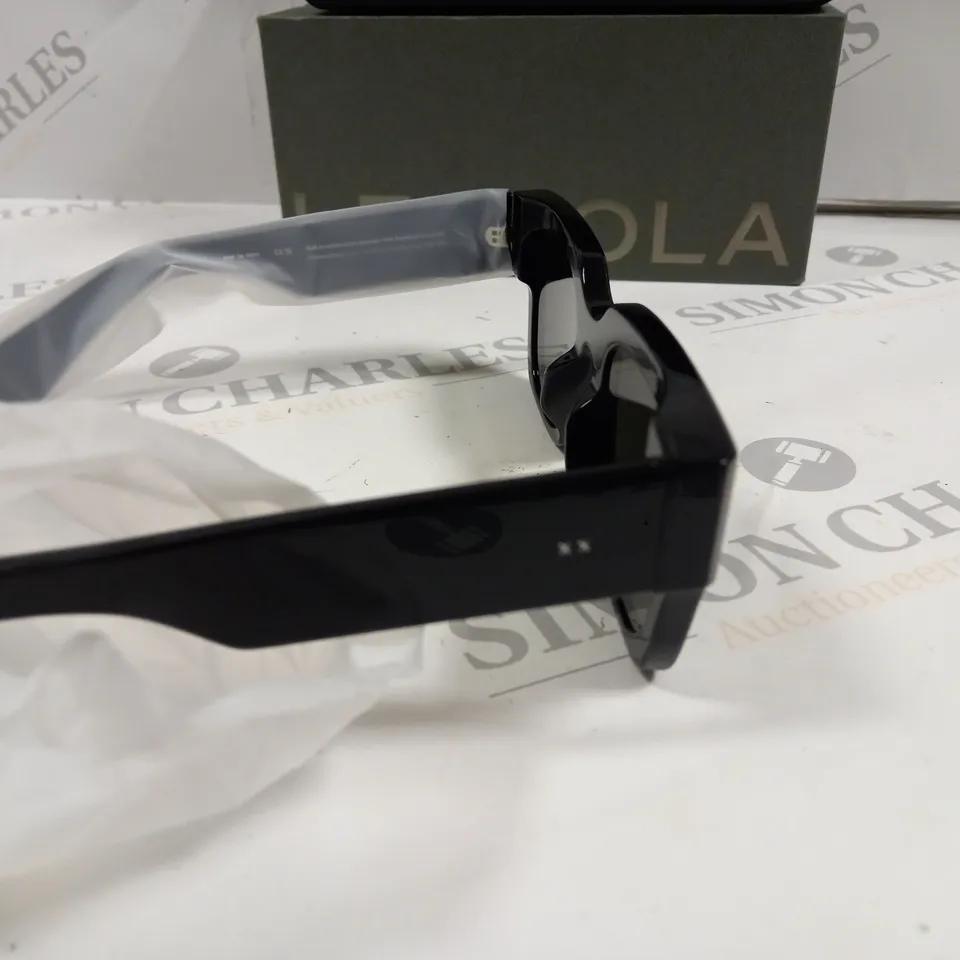 BOXED PAIR OF LEXXOLA CHUNKY FRAMED GLASSES