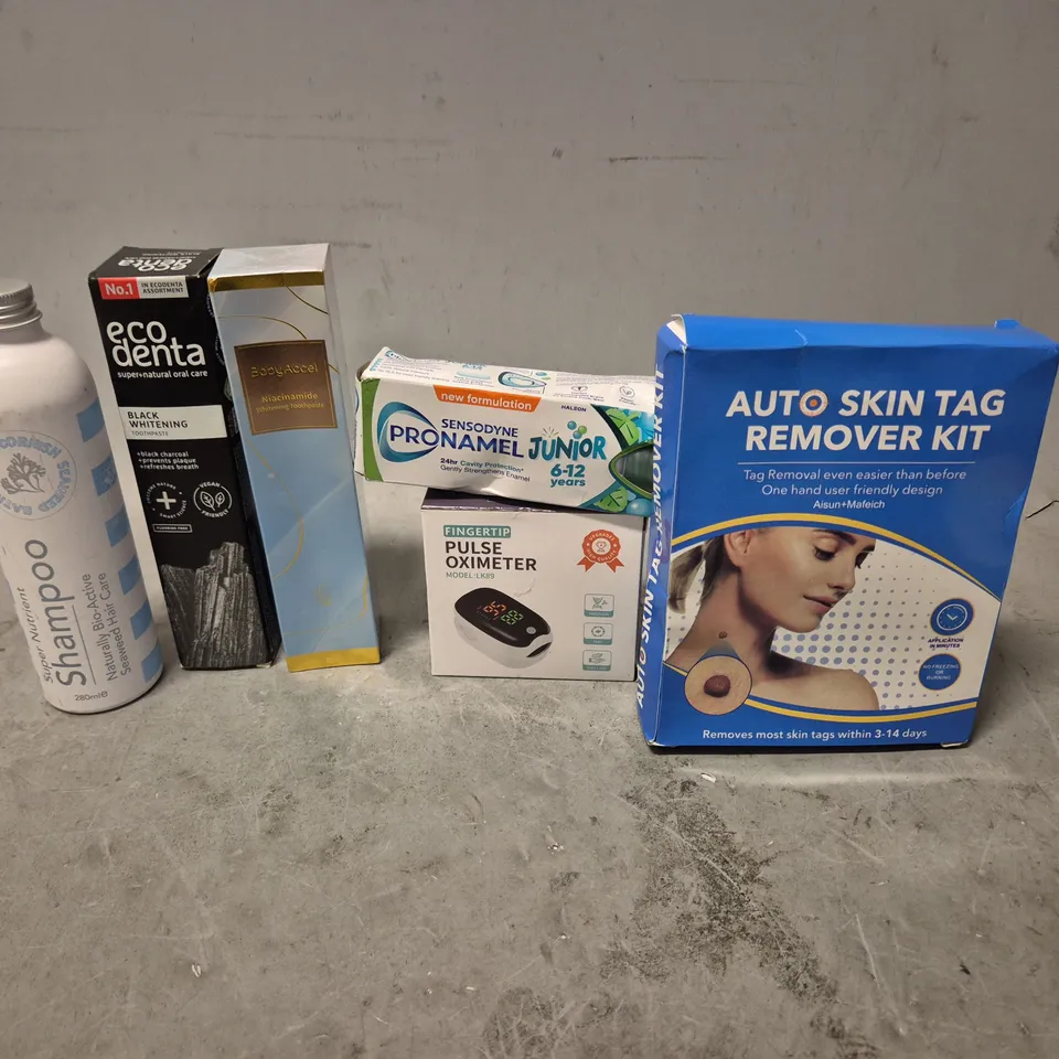 APPROXIMATELY 20 ASSORTED HEALTH & BEAUTY PRODUCTS TO INCLUDE ECO DENTA TOOTHPASTE, PRONAMEL JUNIOR TOOTHPASTE AND SKIN TAG REMOVER KIT