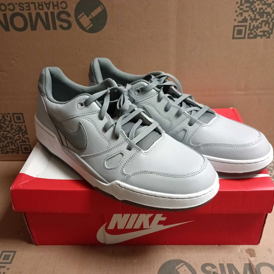 BOXED PAIR OF NIKE FULL FORCE LO TRAINERS – UK 15