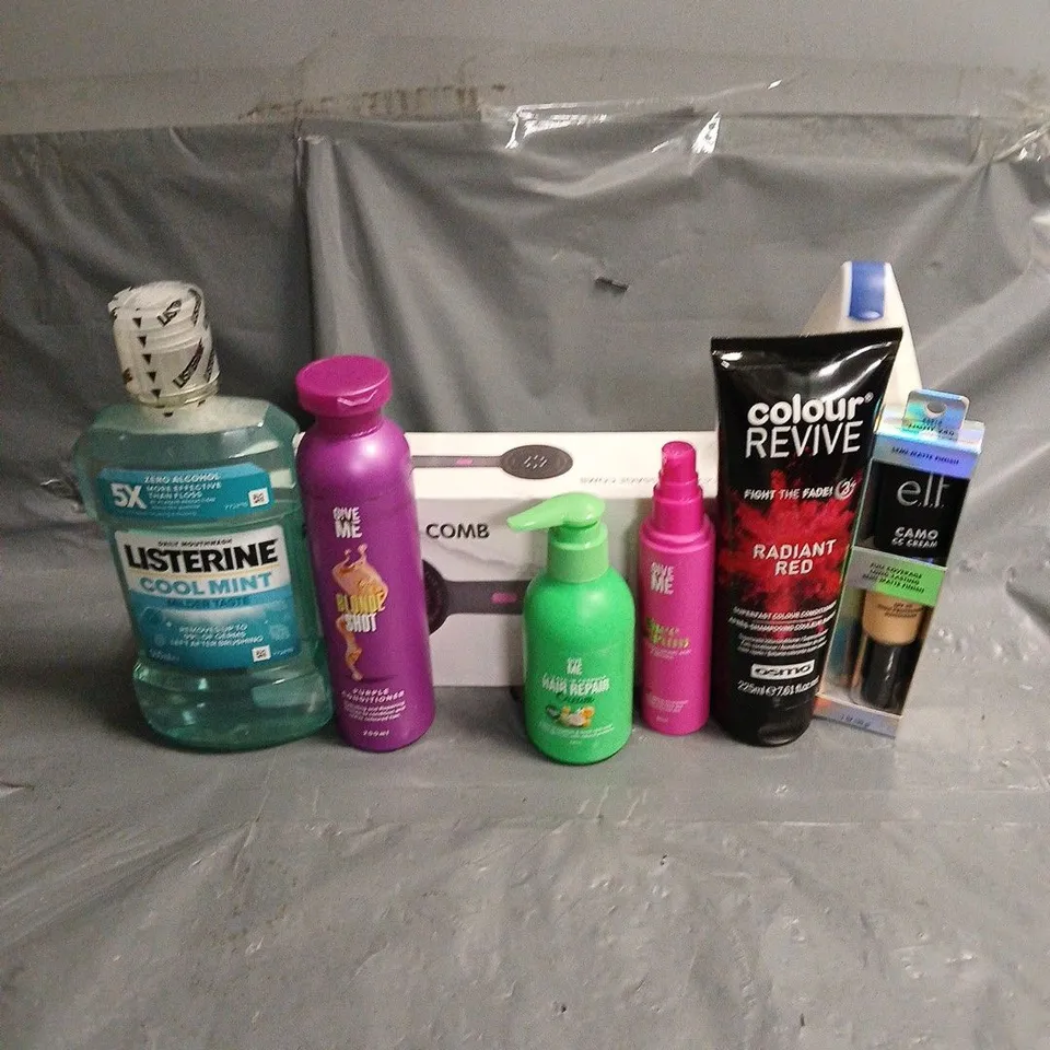 APPROXIMATELY 20 ASSORTED HEALTH & BEAUTY PRODUCTS TO INCLUDE DOVE BODY WASH, GIVE ME HAIR REPAIR, SCALP MASSAGE COMB, ETC