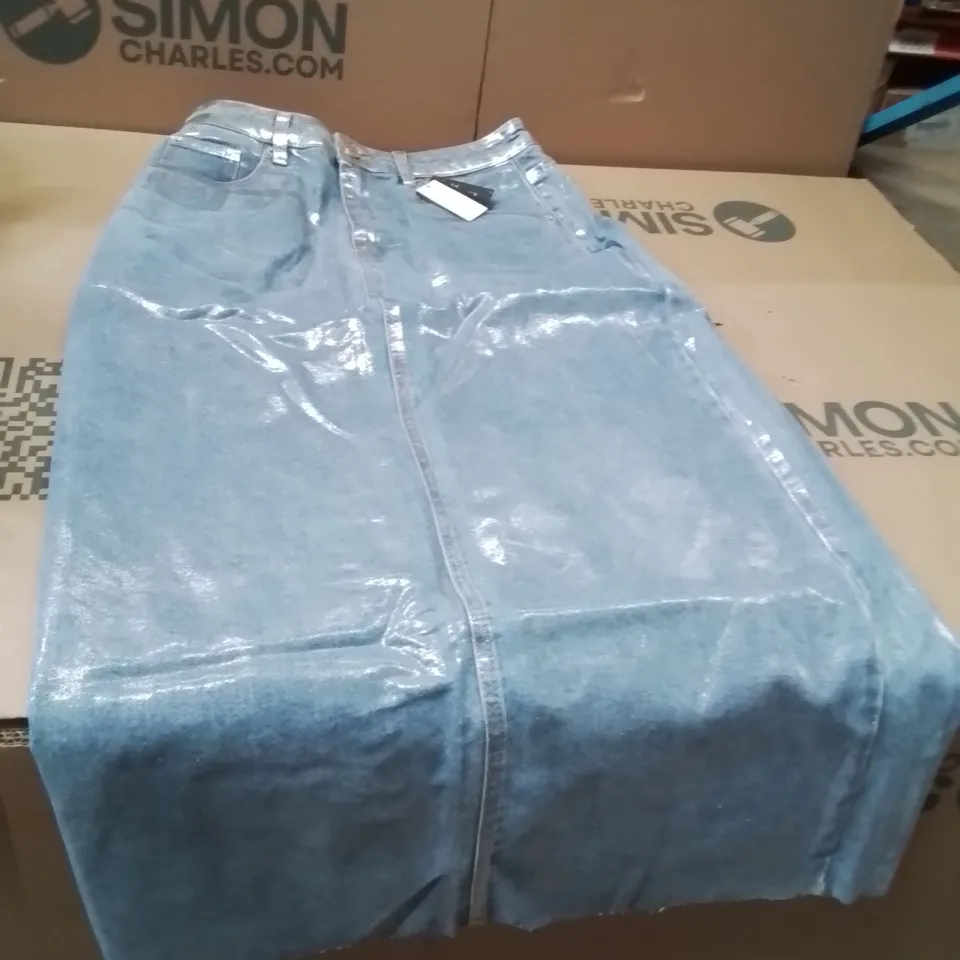 BOXED BRAND NEW APPROXIMATELY 16 JD WILLIAMS METALLIC SKIRT BLUE/SILVER SIZE 12