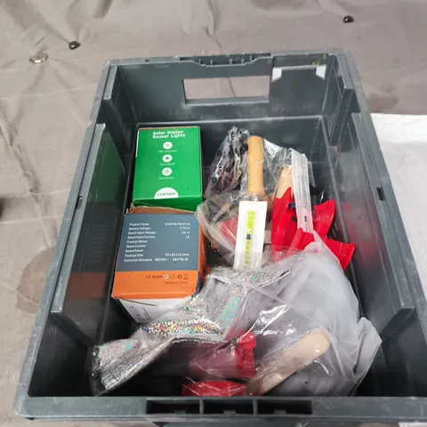 TOTE OF APPROXIMATELY 9 ASSORTED ITEMS TO INCLUDE: 2KG GRASS SEED 