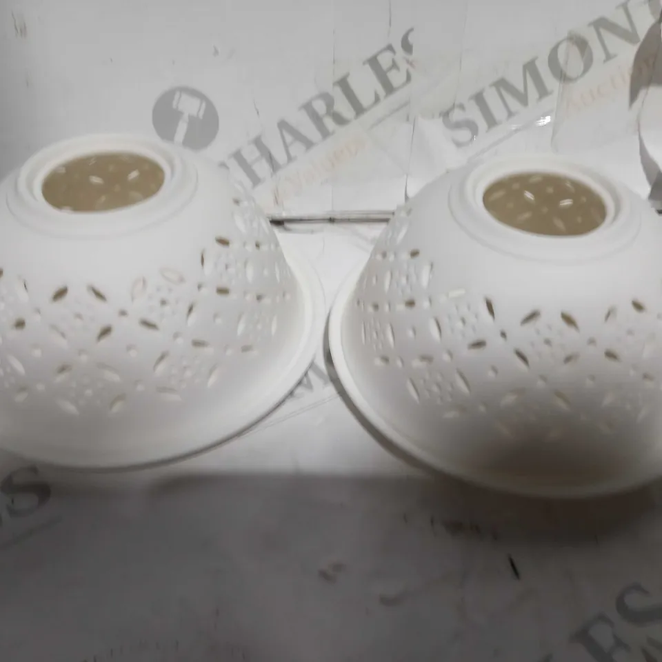 SET OF 2 PORCELAIN LIGHTS