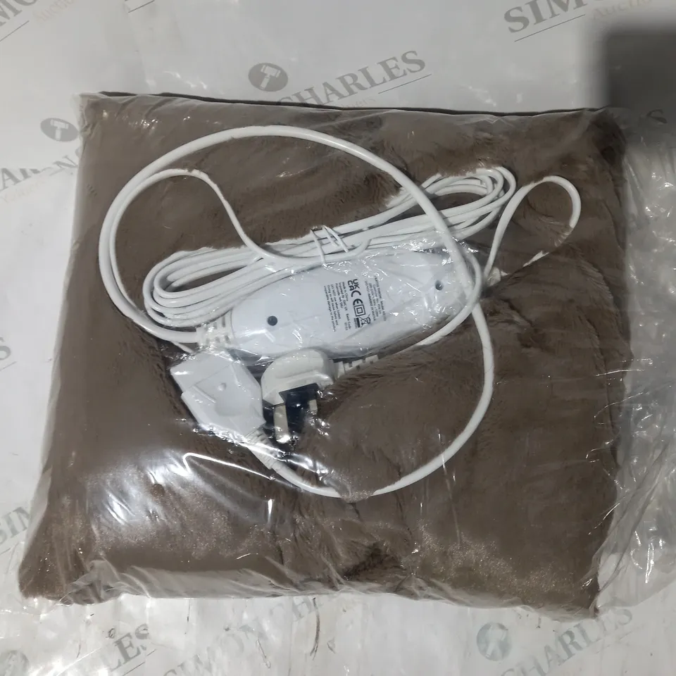 BOXED COZEE HOME VELVETSOFT HEATED THROW IN DARK TAUPE