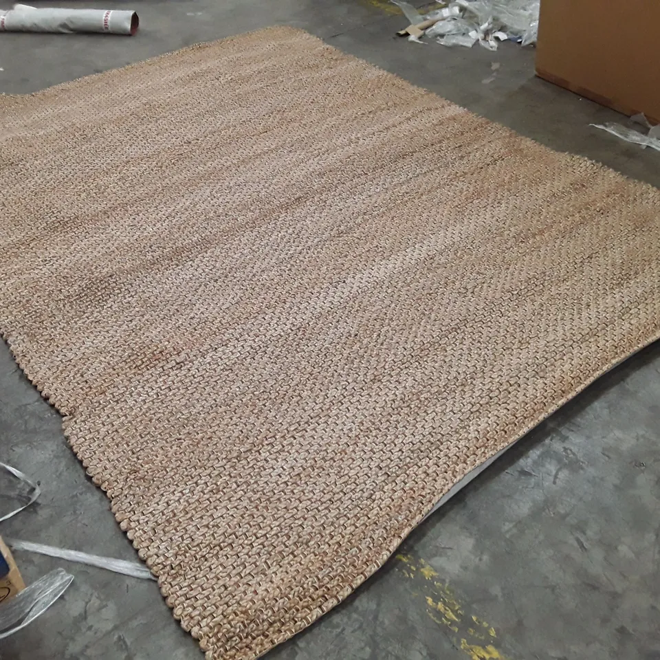 QUALITY DESIGNER AREA RUG APPROXIMATELY 250×330CM
