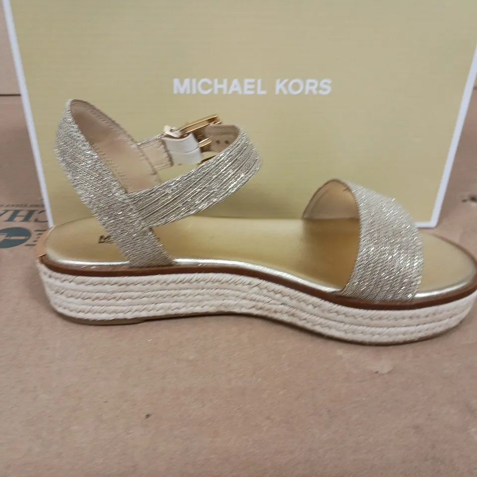 BOXED PAIR OF MICHAEL KORS GLITTER CHAIN MESH SHOES - US 7.5M