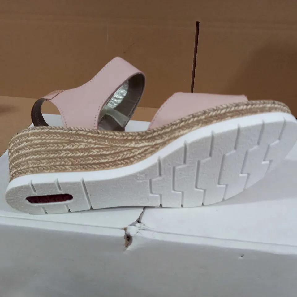 PAIR OF RIEKER SIZE 6 WEDGE BUTTON DETAIL PINK SANDALS