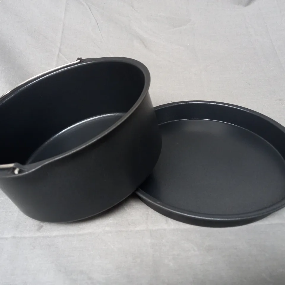 BOXED OUTLET COOK'S ESSENTIALS SET OF 2 AIR FRYER ACCESSORIES
