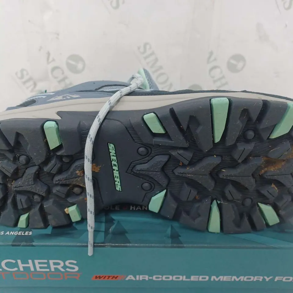 BOXED SKECHERS TREGO LOOKOUT POINT WATERPROOF HIKER SHOES, SLATE - SIZE 6