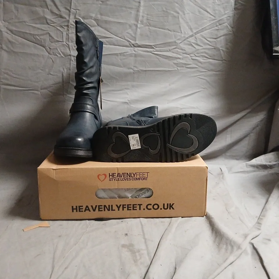 HEAVENLY FEET WOMEN'S BLACK KNEE-HIGH BOOTS