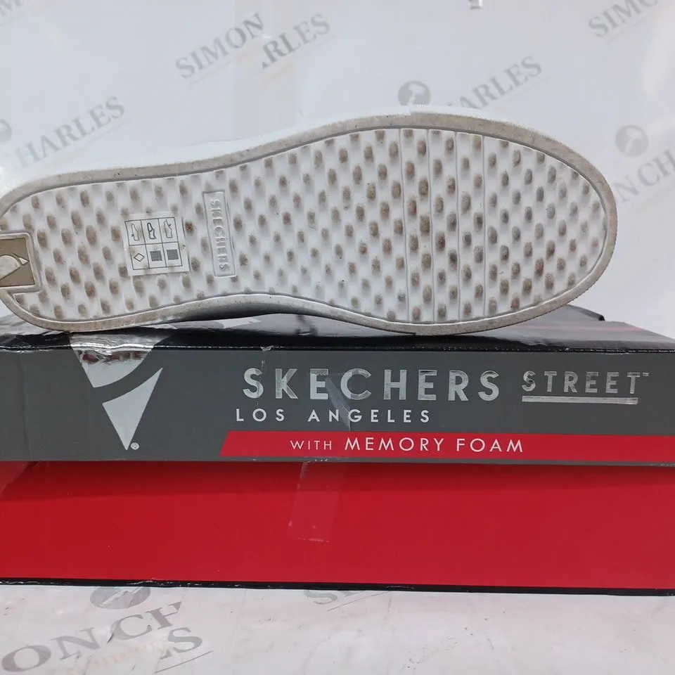 BOXED PAIR OF SKECHERS STREET LACE TRAINERS IN WHITE SIZE 5.5