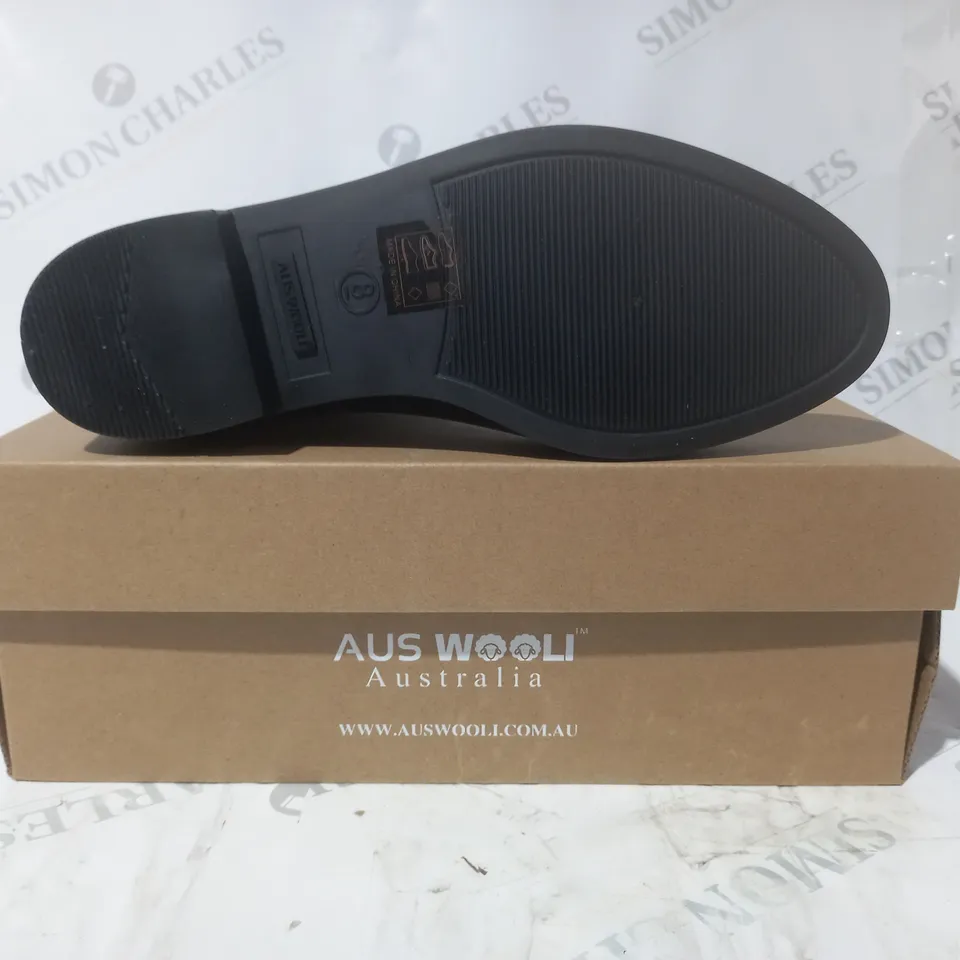 BOXED PAIR OF AUS WOOLI AUSTRALIA DOUBLE BAY BOOTS IN BLACK UK SIZE 6