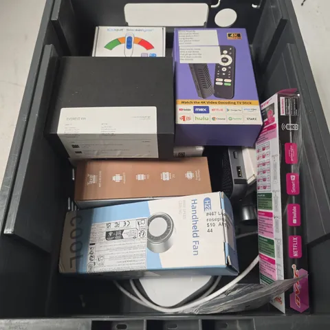 APPROXIMATELY 10 ASSORTED ELECTRICAL PRODUCTS TO INCLUDE HANDHELD FAN, STREAMING STICK, REPLACEMENT REMOTE ETC