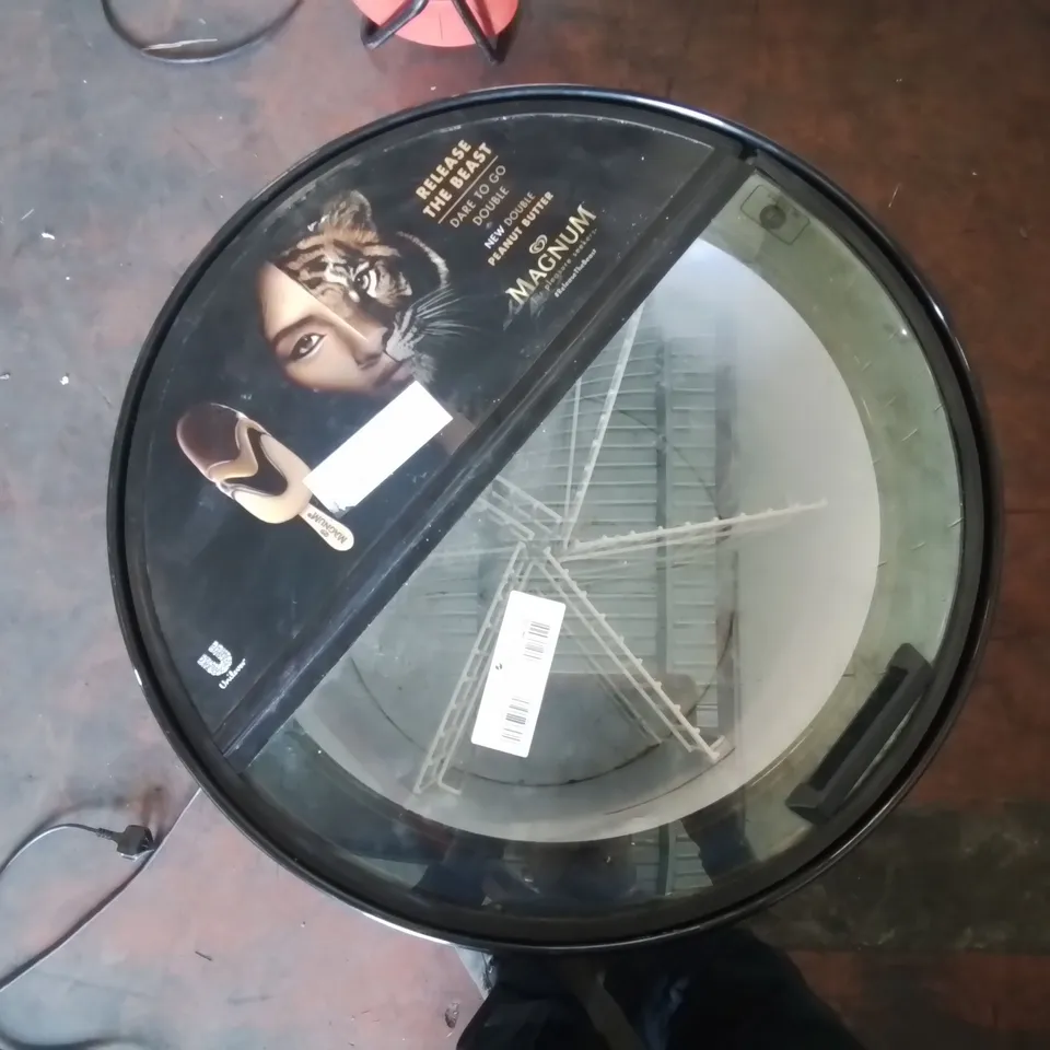 CIRCULAR MAGNUM DISPLAY FREEZER 