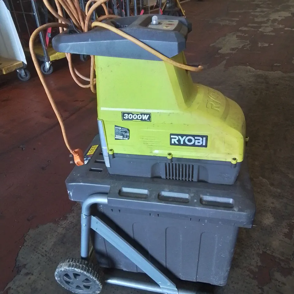 RYOBI RSH3045U 3000W ELECTRIC IMPACT SHREDDER.