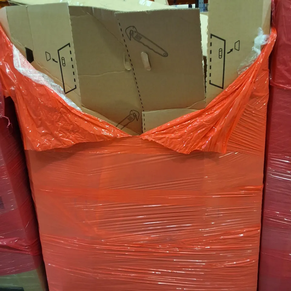 PALLET CONTAINING ASSORTED PRODUCTS INCLUDING FOLDING PLAYMAT, ARTIFICIAL IVY PRIVACY FENCE SCREEN, SQUEEGEE BROOM & LAPTOP BED DESK