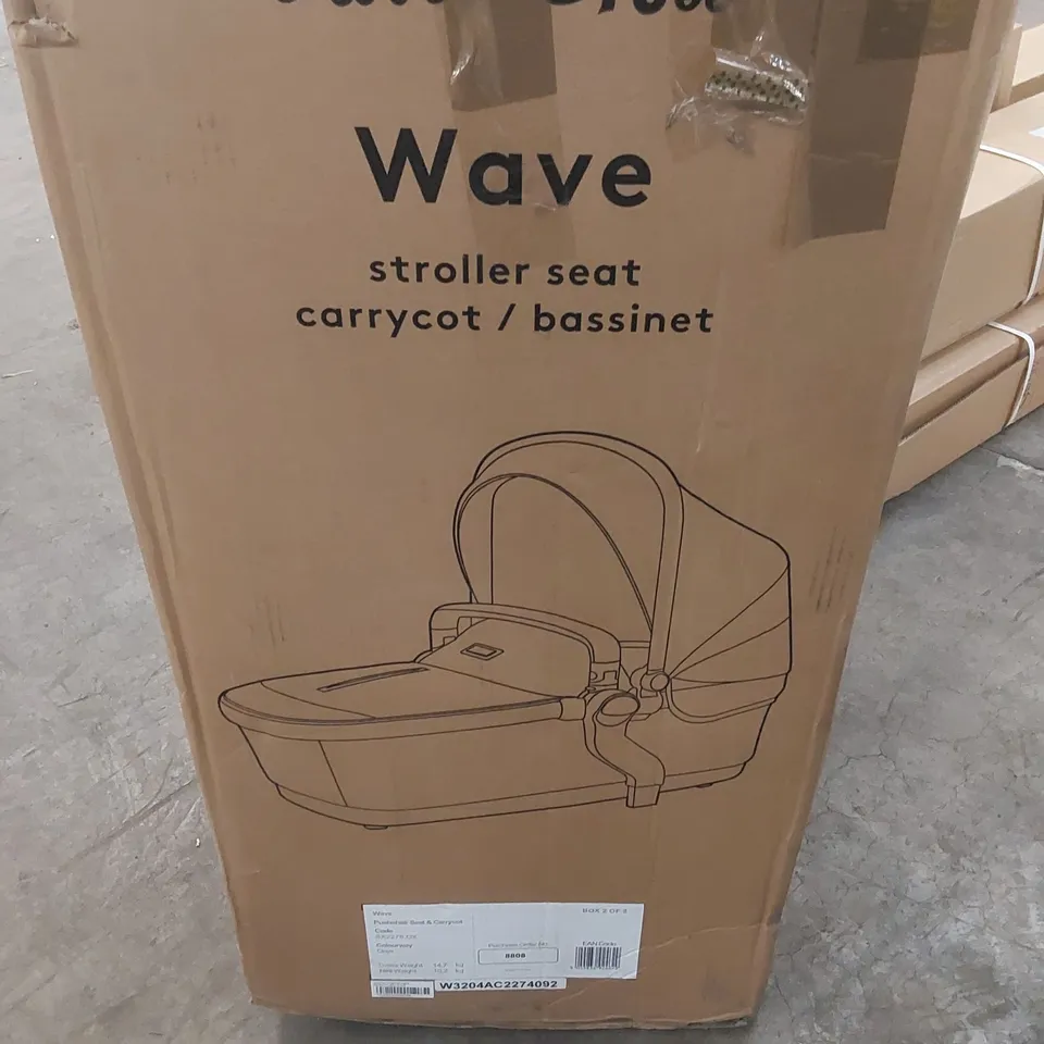 BOXED SILVER CROSS WAVE STROLLER SEAT & CARRYCOT/BASSINET - ONYX (1 BOX)