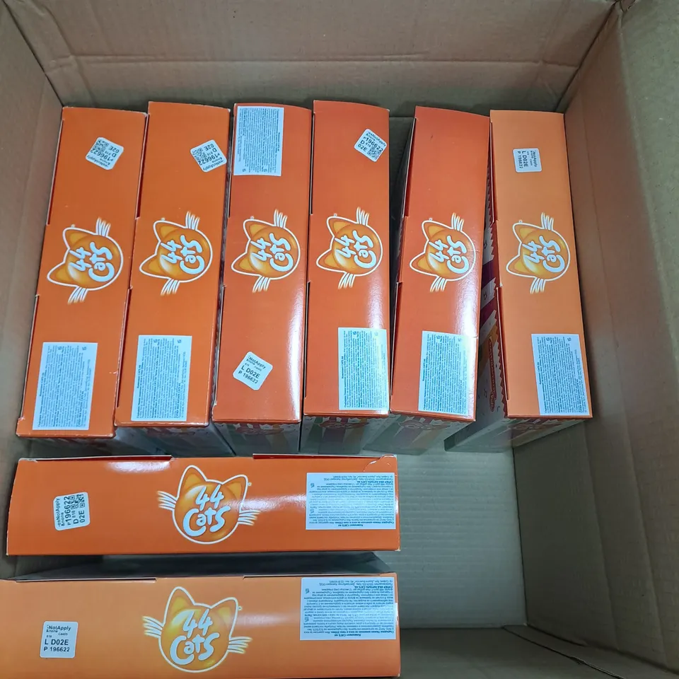 BOX OF APPROXIMATELY 10 44 CATS SHAMPOO AND SHOWER GEL, TOOTHBRUSH AND TOOTHPASTE GIFT SET