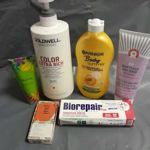APPROXIMATELY 20 ASSORTED HEALTH & BEAUTY PRODUCTS TO INCLUDE TROPIC HAND CREAM, GARNIER SUMMER BODY LOTION AND PAI CLEANSING OIL