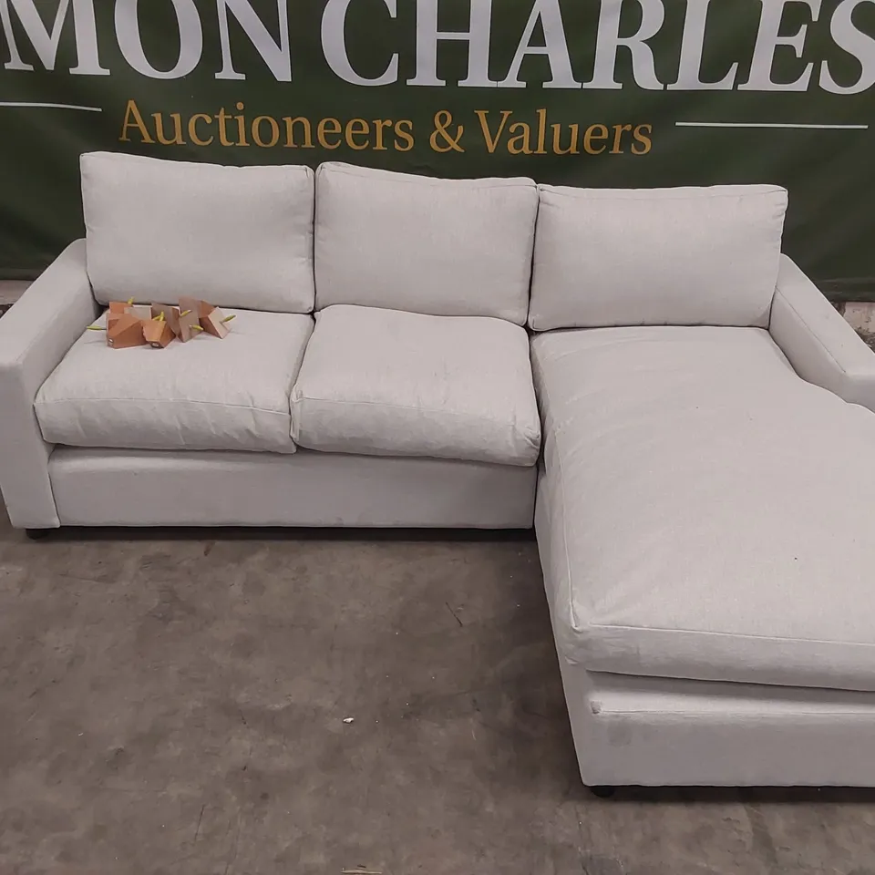 QUALITY DESIGNER LIGHT GREY FABRIC CHAISE CORNER SOFA 