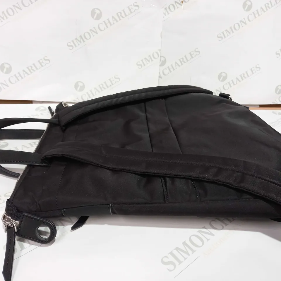 TARGUS CALIFORNIA HANDBAG