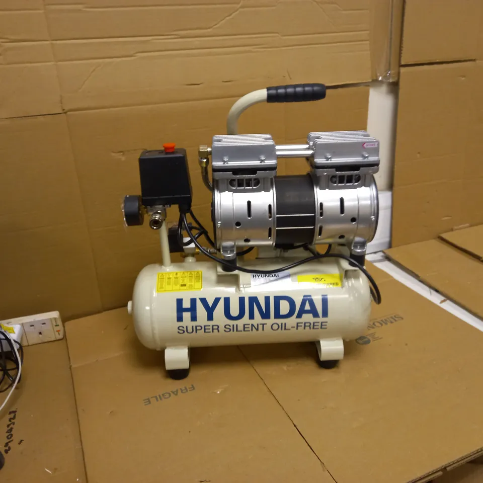 HYUNDAI SILENCED AIR COMPRESSOR, 550 W, 230 V - COLLECTION ONLY