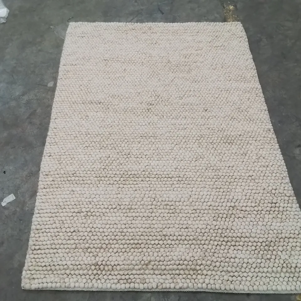 QUALITY DESIGNER AREA RUG - APPROXIMATELY 171x117cm