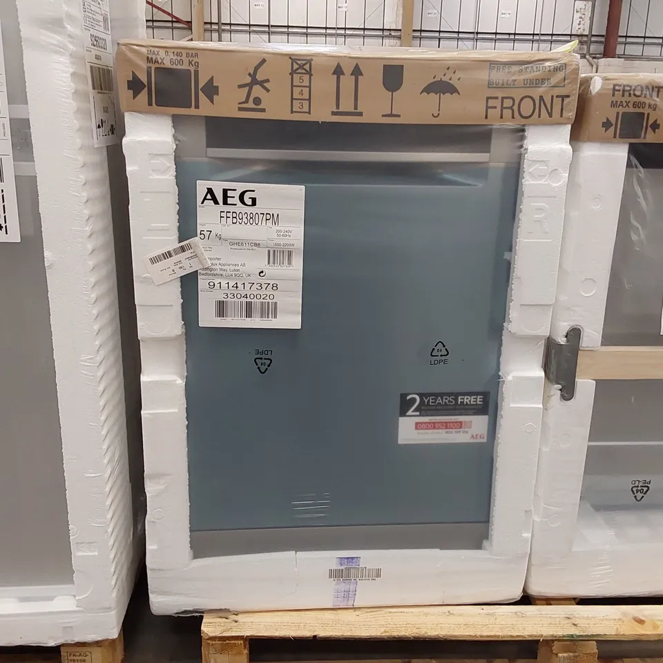 AEG 9000 COMFORT LIFT 60cm FREESTANDING 14 PLACE DISHWASHER Model FFB93807PM RRP £1000