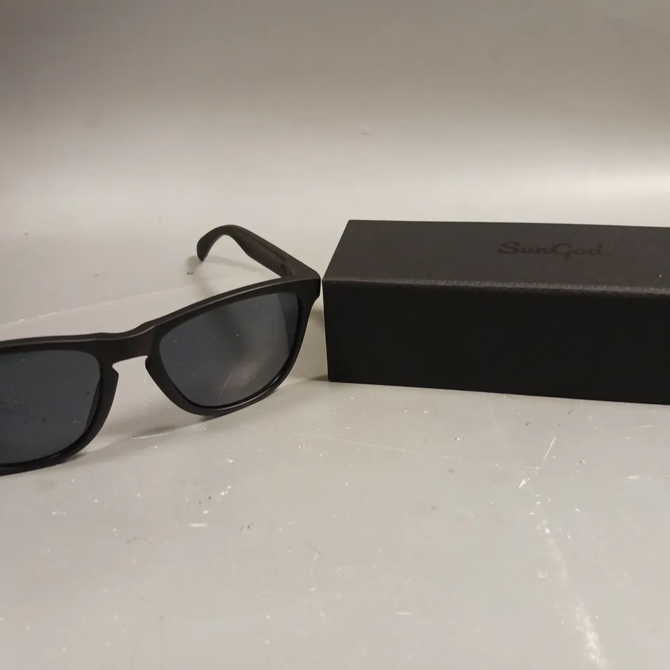 SUNGOD CLASSICS 3 SUNGLASSES 