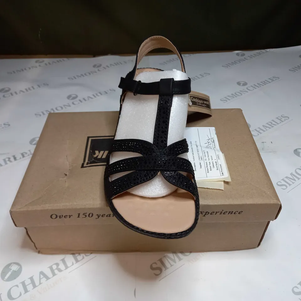 BOXED CUSHION WALK DIAMANTE TRIM SANDALS SIZE 7