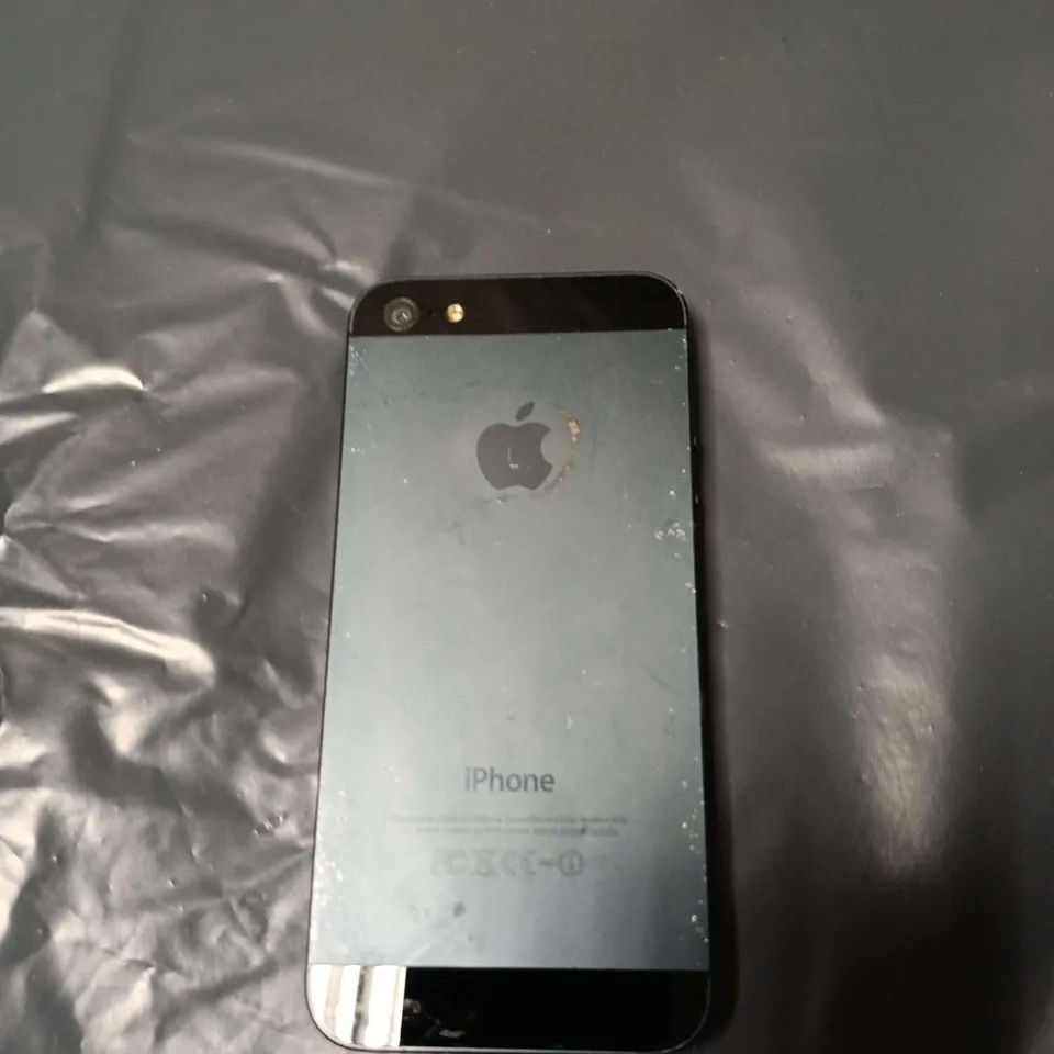 APPLE IPHONE SMARTPHONE – BLACK FRONT