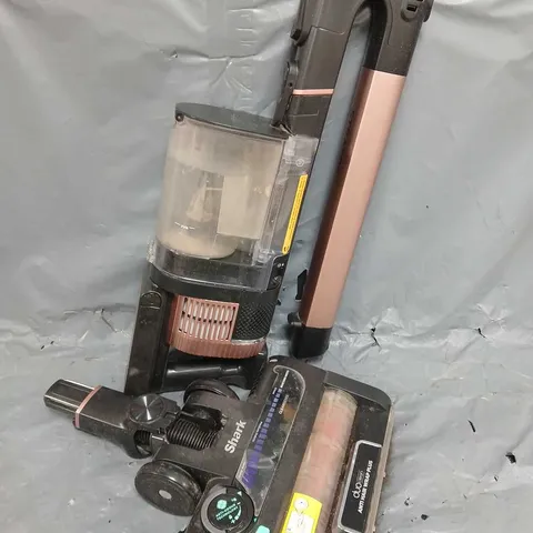 BOXED SHARK STRATOS CORDLESS STICK VACUUM - COLLECION ONLY