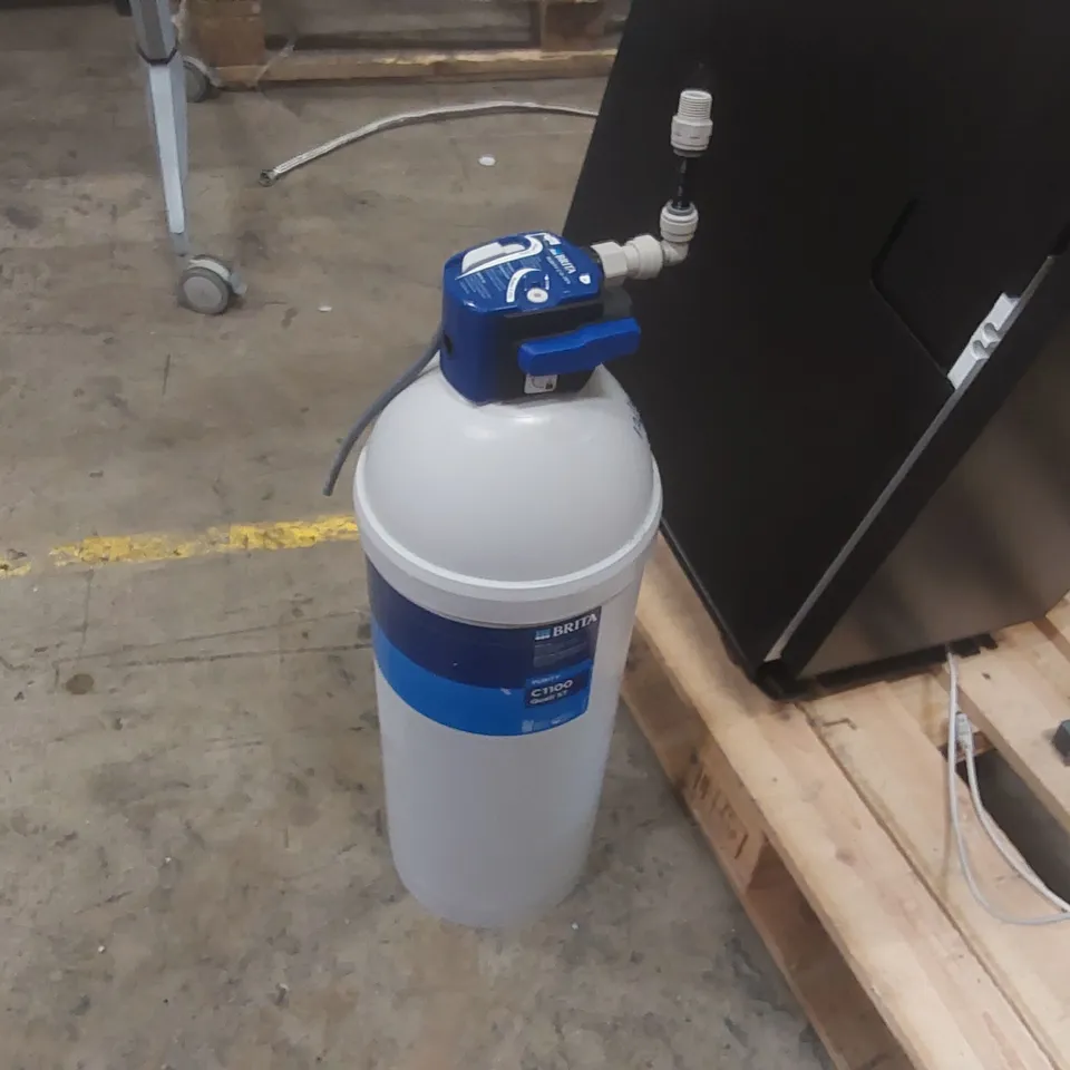 SCHAERER COMMERCIAL COFFEE MACHINE DISPENSER WITH MILK CHILLER AND WATER FILTER CARTRIDGE