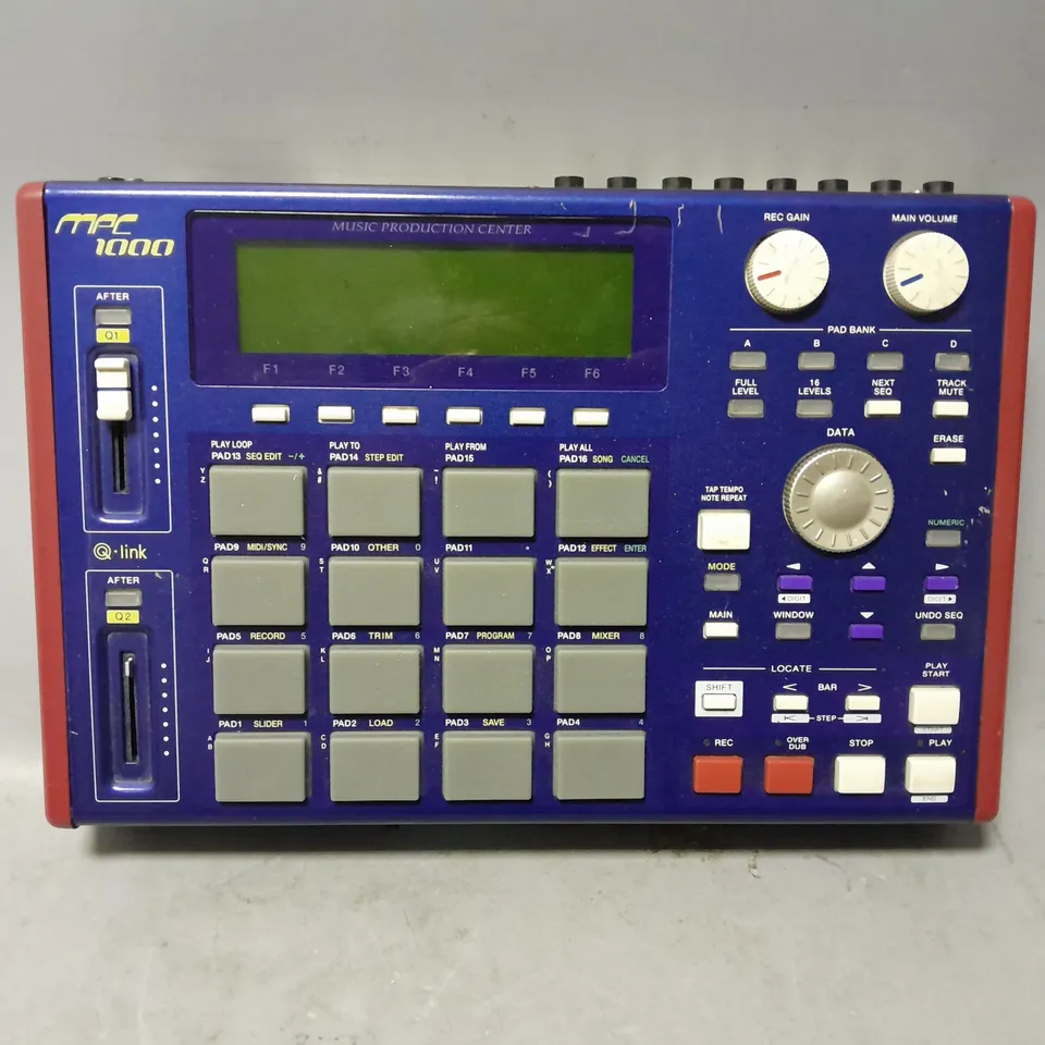 BOXED AKAI MPC 1000 SAMPLER AND SEQUENCER