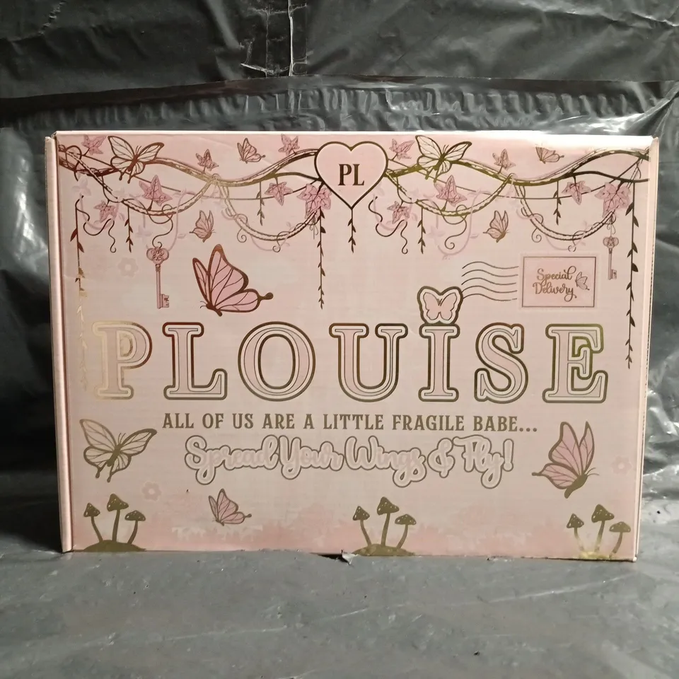 P.LOUISE MYSTERY BEAUTY GIFT BOX