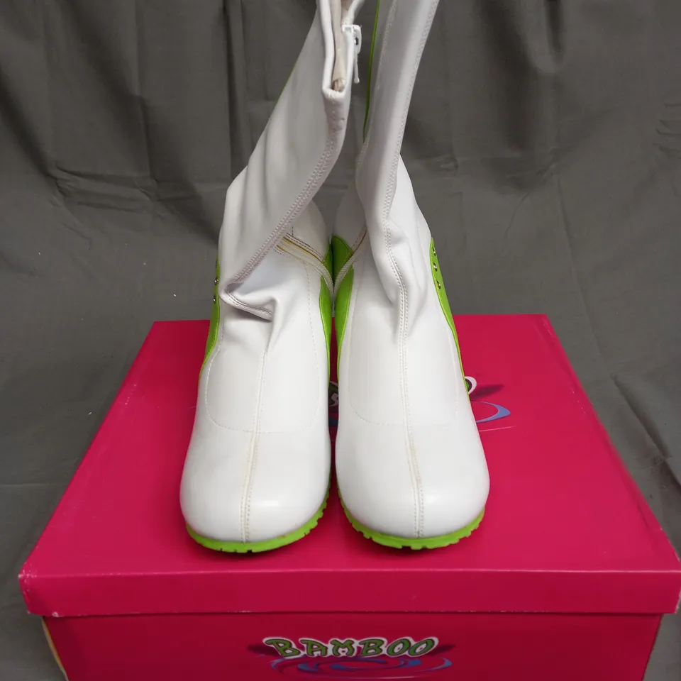 BOXED BAMBOO LEATHER BALLER HIGH HEEL SHOES IN GREEN AND WHITE SIZE 8.5