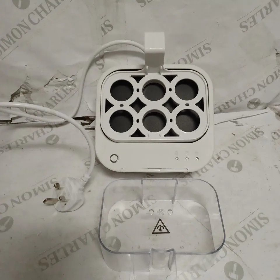 COOK'S ESSENTIALS THE SMART TALKING EGG COOKER