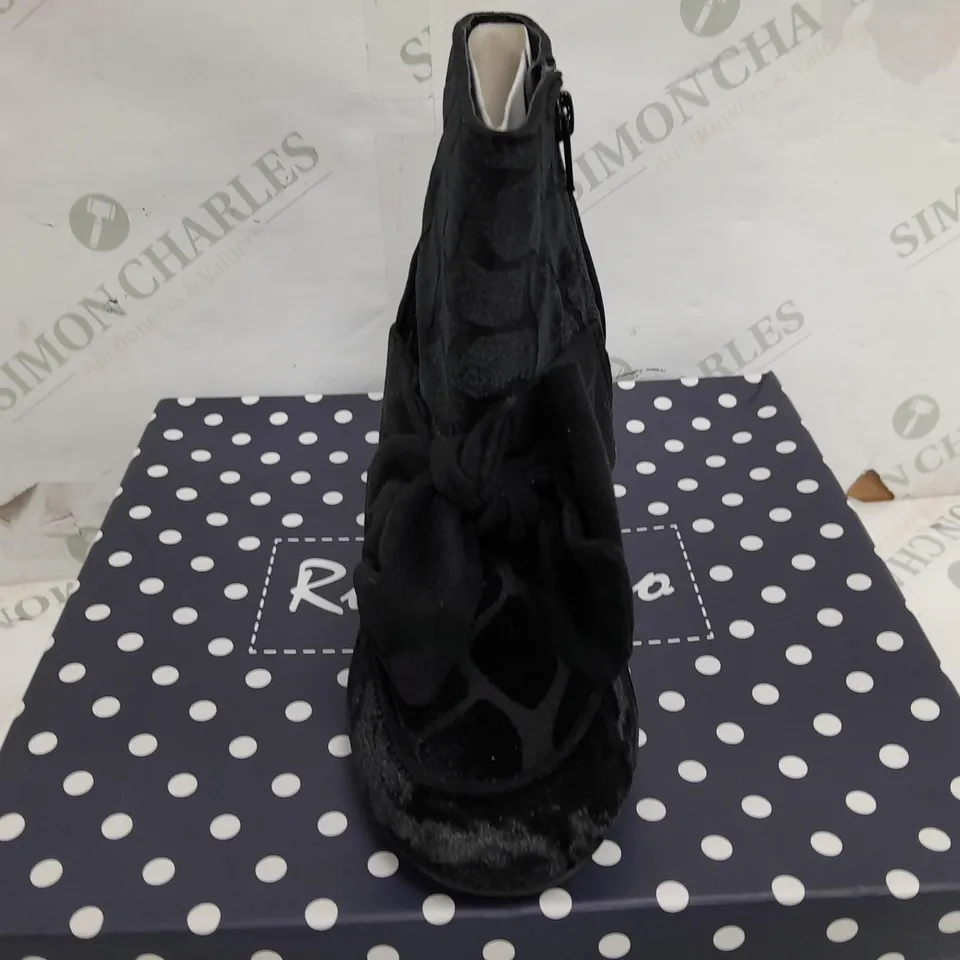 BOXED PAIR OF RUBY SHOO SEREN HEELS IN GIRAFFE BLACK - UK 5