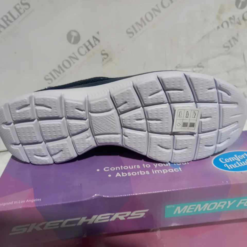 BOXED NAVY/LIGHT BLUE SKETCHERS MEMORY FOAM TRAINERS - UK SIZE 5