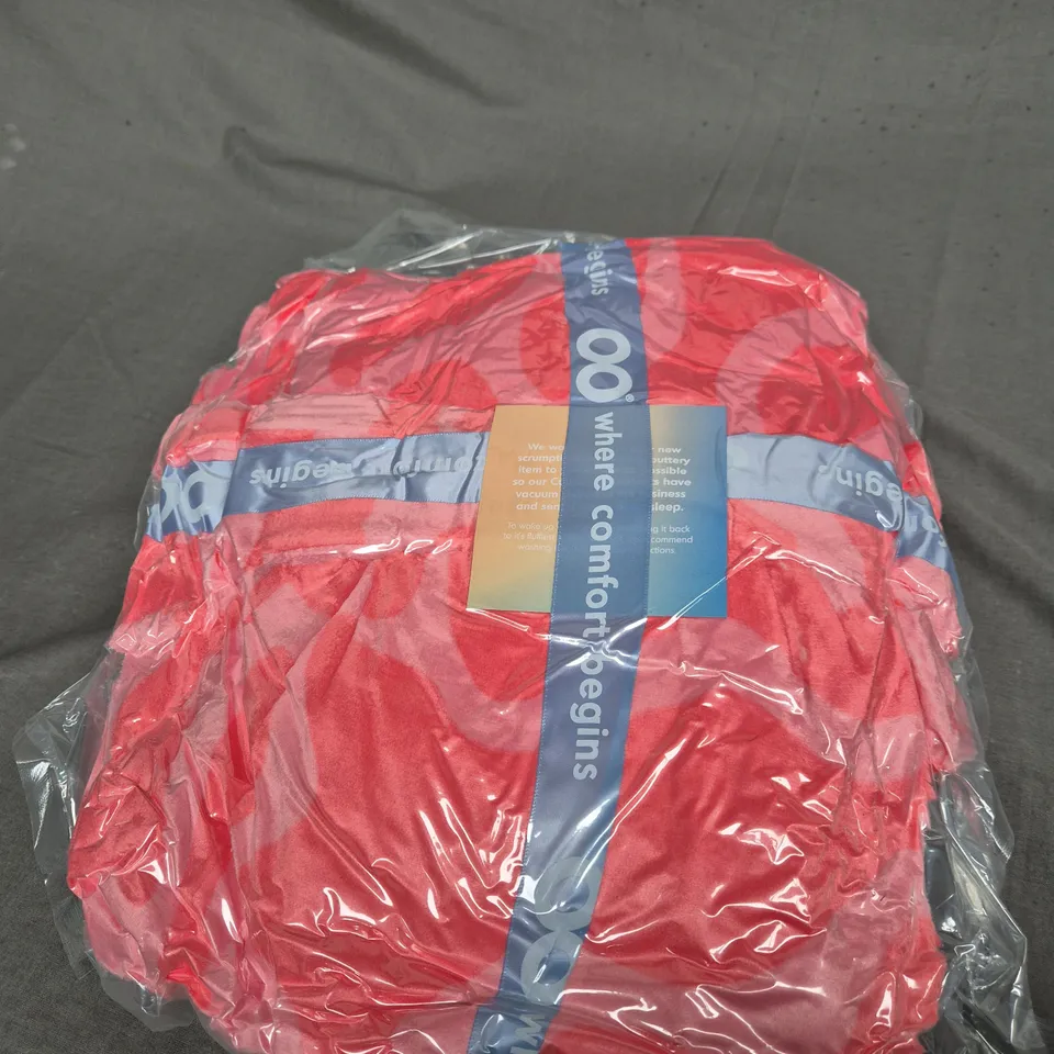 SEALED OODIE OVERSIZED HOODED BLANKET - PINK