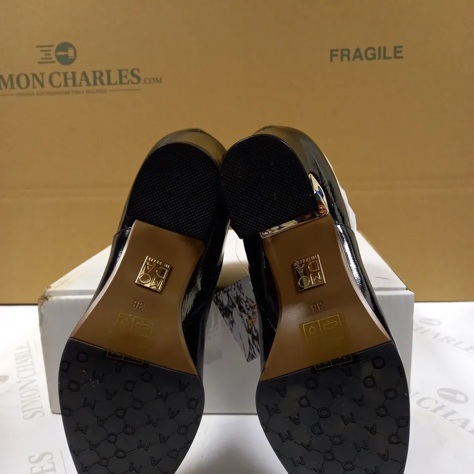 MODA IN PELLE LORI ANKLE BOOT SIZE 5
