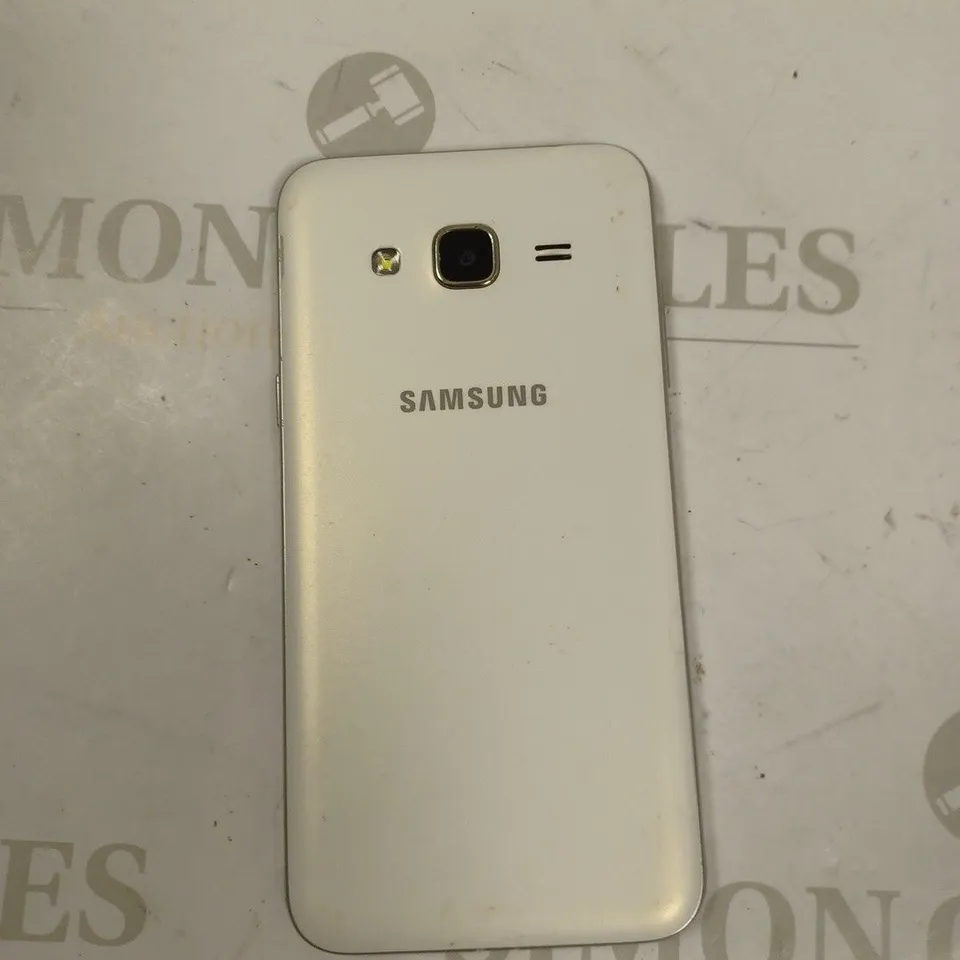 SAMSUNG GALAXY J3 6 - WHITE 