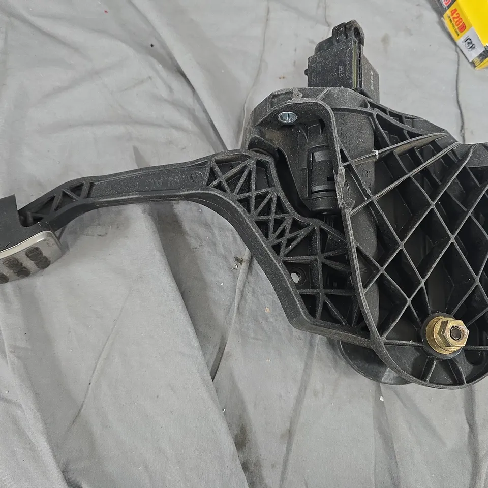 Car Accelerator Pedal Assembly –