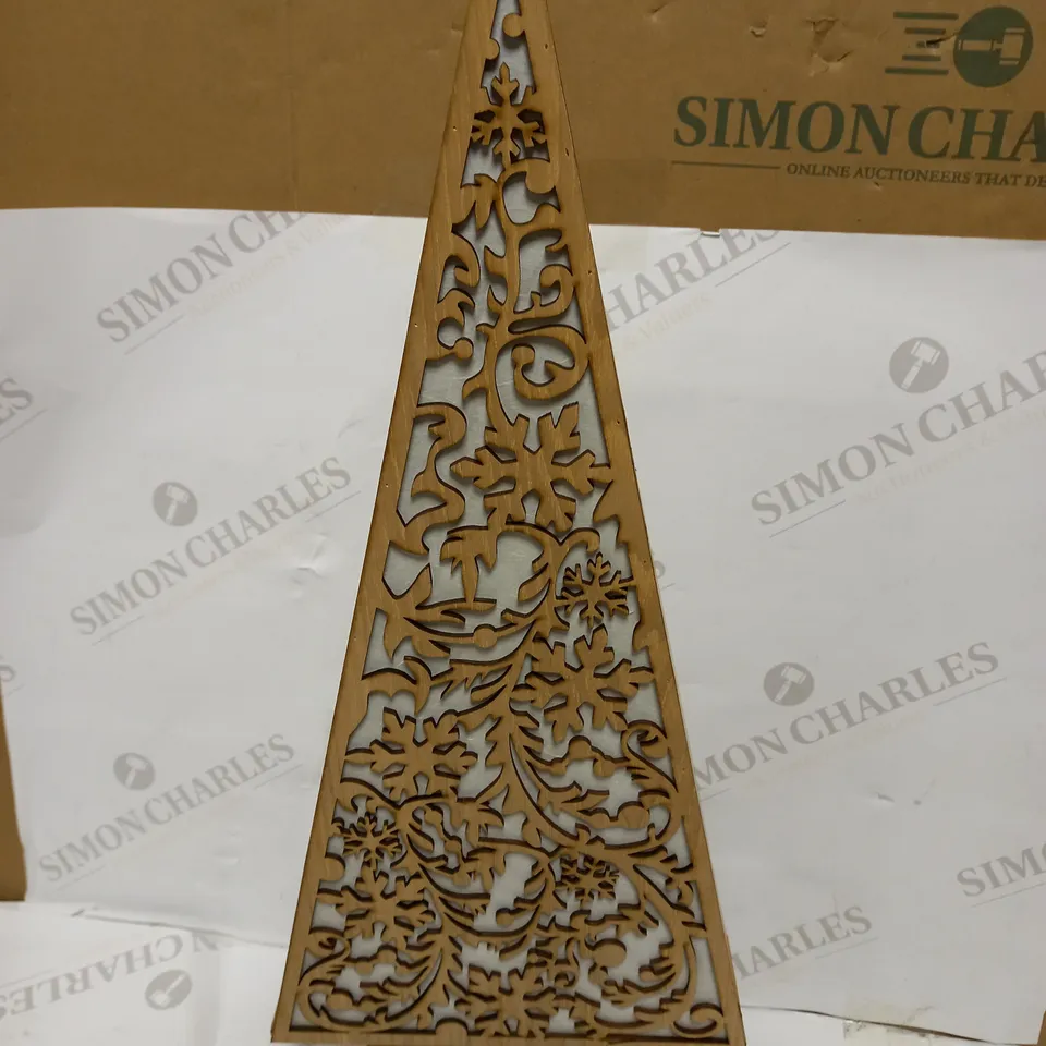 ASH WOOD TREE WITH SNOWFLAKES LED - LARGE