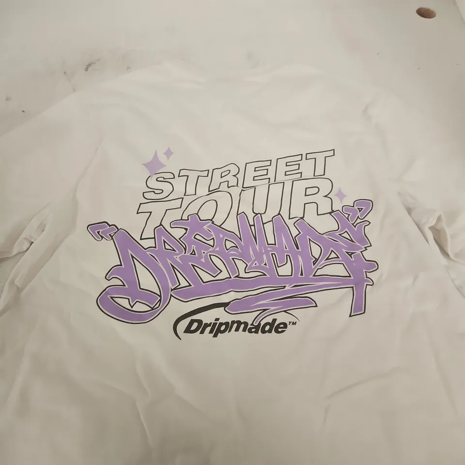 DRIPMADE STREET TOUR T‑SHIRT – WHITE, SIZE S
