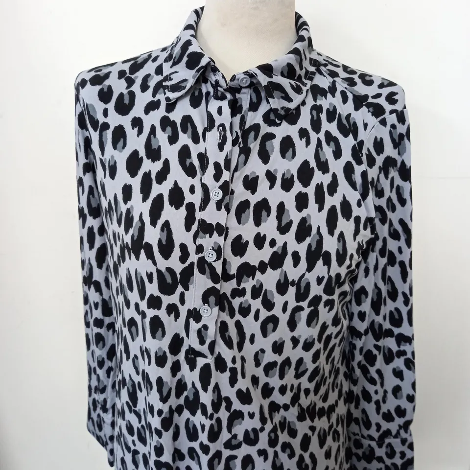APPROXIMATELY 20 ASSORTED WOMEN CLOTHING TO INCLUDE KIM&CO TOP IN SIZE S, RUTH LANGFORD SHIRT IN M, RUTH LANGFORD SHIRT IN M